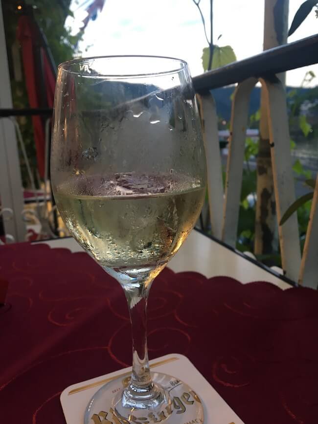 White wine with ice
